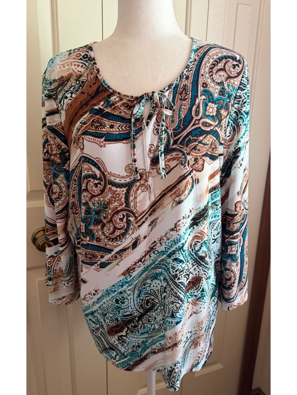 Chico’s Paisley Tunic Top Size 3 XL Teal Brown Tie Neck Boho 3/4 Sleeve